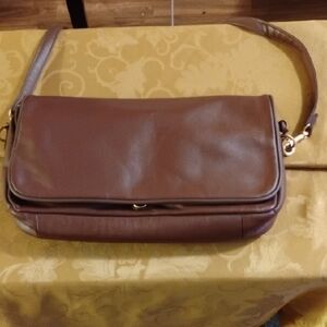 Elegant Brown Leather Shoulder Bag